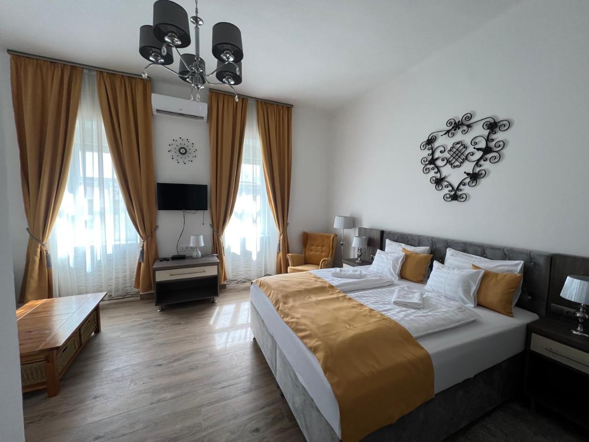 Kuria Vendeghaz Hotel Poroszlo Exterior photo